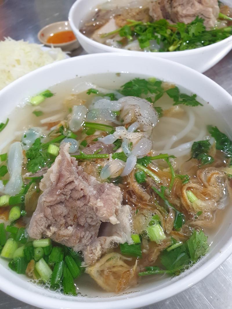 Bánh canh chả cá Nha Trang - Công Hằng