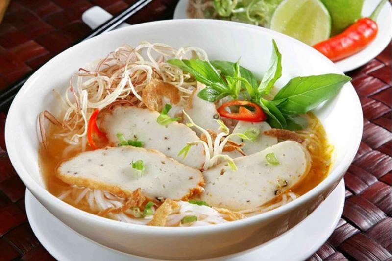 Bánh Canh Chả Cá Ông Bành