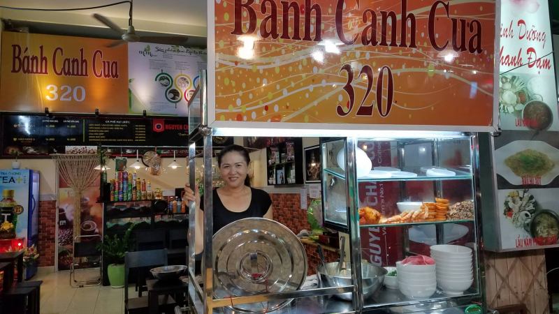 Quán bánh canh cua, ghẹ nổi tiếng nhất Sài Gòn