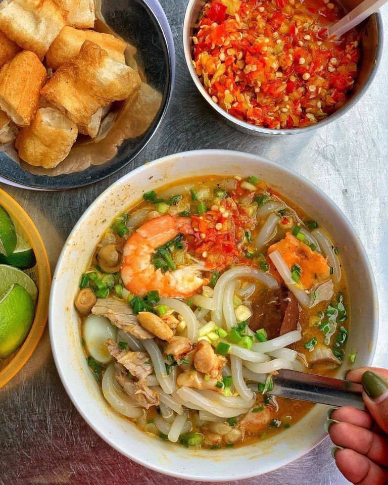 Bánh canh cua 87 Trần Khắc Chân