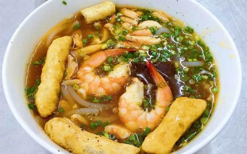 Quán bánh canh cua, ghẹ nổi tiếng nhất Sài Gòn