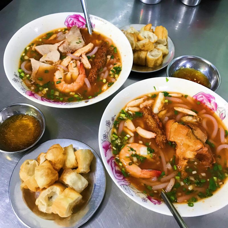 ﻿﻿Bánh canh cua Dì Năm - Bùi Viện