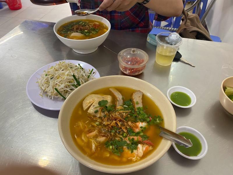 Bánh Canh Cua Ghẹ Sài Gòn - Lâm Sơn Ký