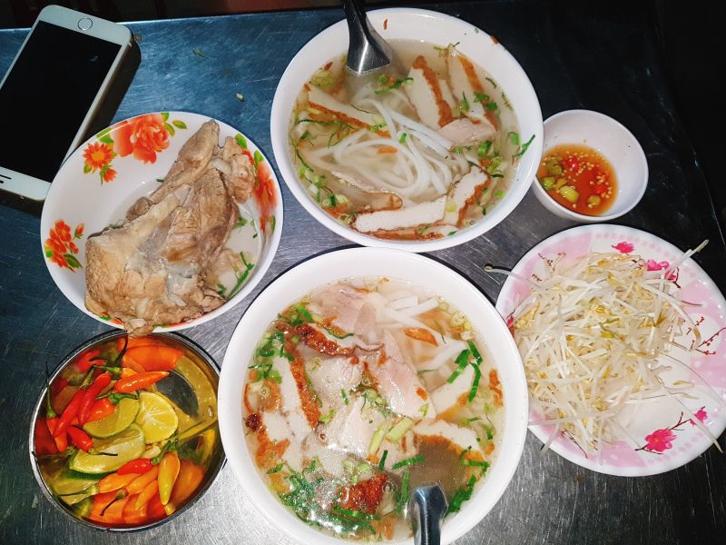 Bánh Canh Đèn Dầu