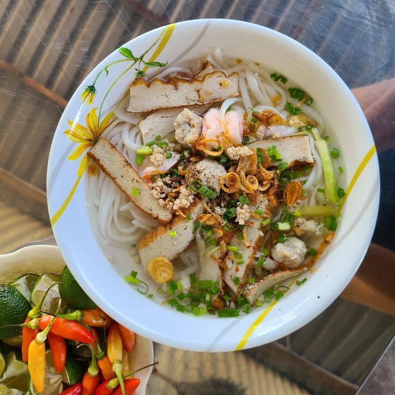 Bánh Canh Đèn Dầu