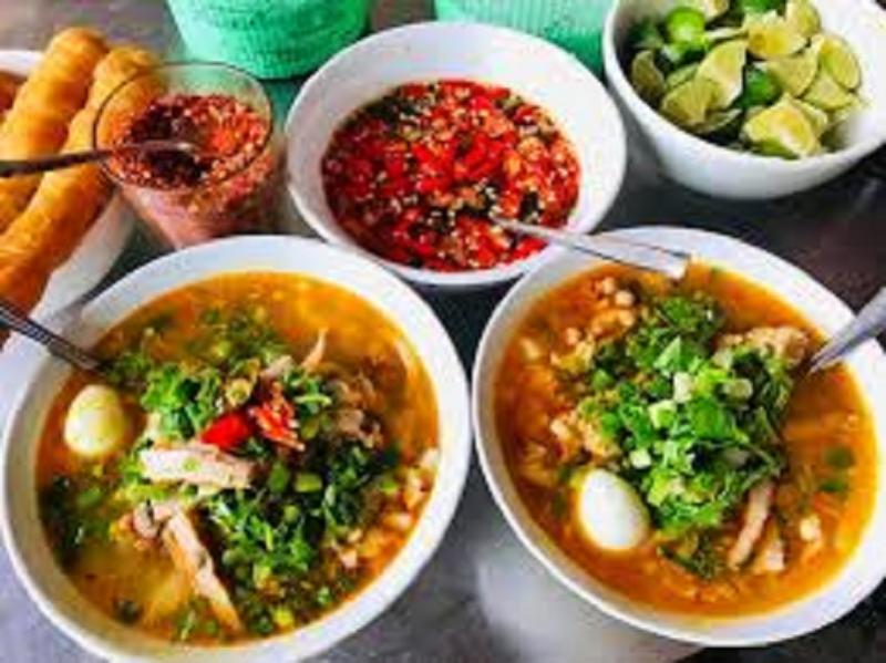 Bánh Canh Đường Ray