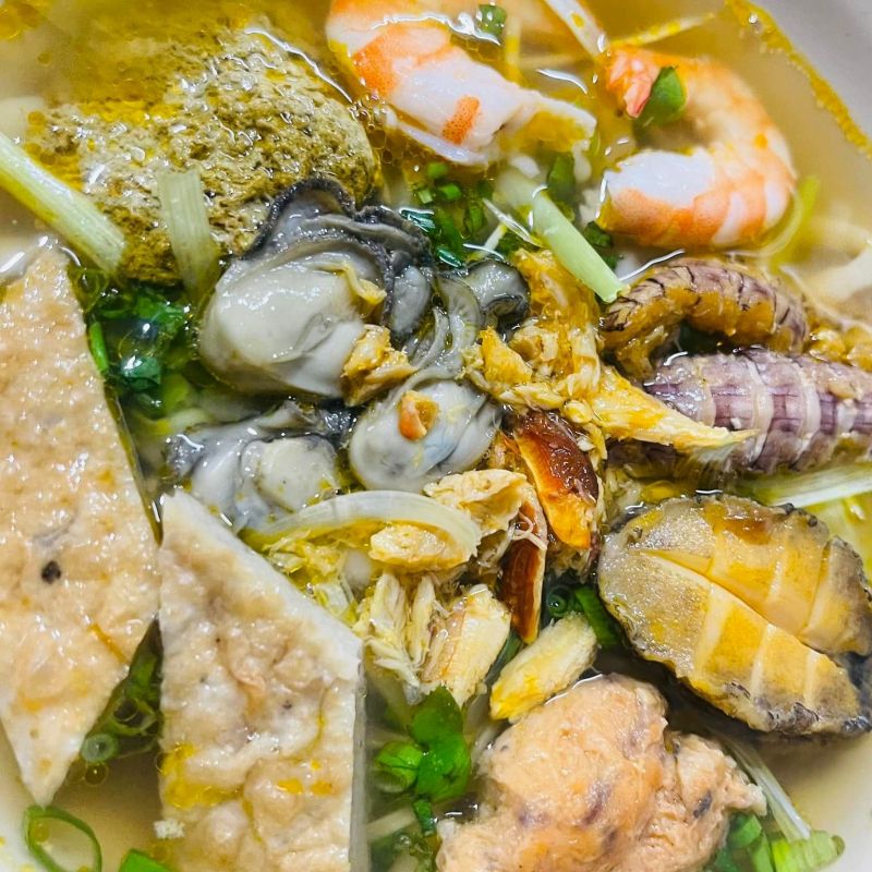 Bánh Canh Hải Sản Mụ Nị