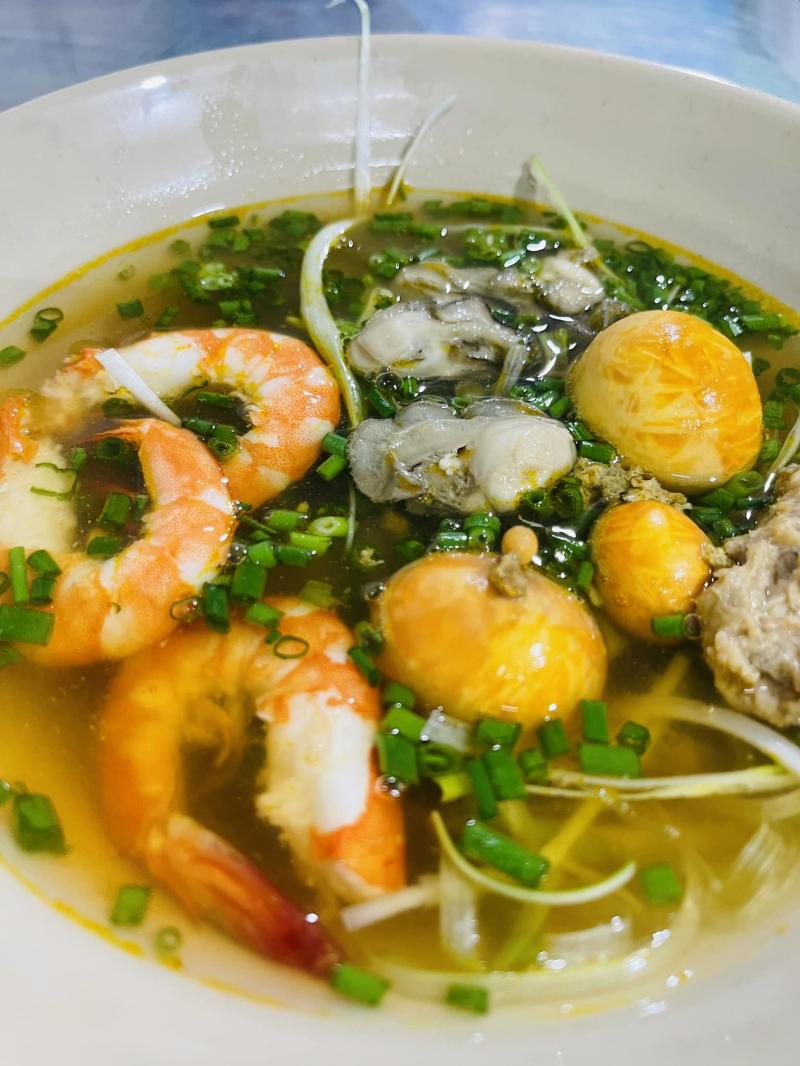 Bánh Canh Hải Sản Mụ Nị