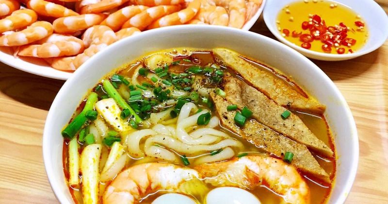 Bánh canh Phú Quốc Cô Út Chợ Đêm