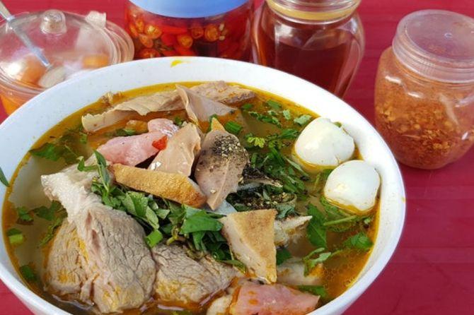 Bánh canh Hà Thị Thân