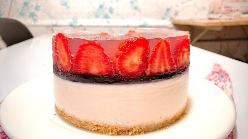 Bánh cheesecake dâu tây