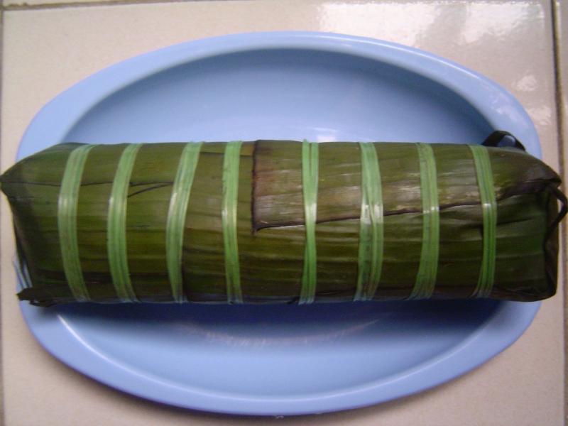 Bánh cổ truyền miền Nam ( bánh tét )