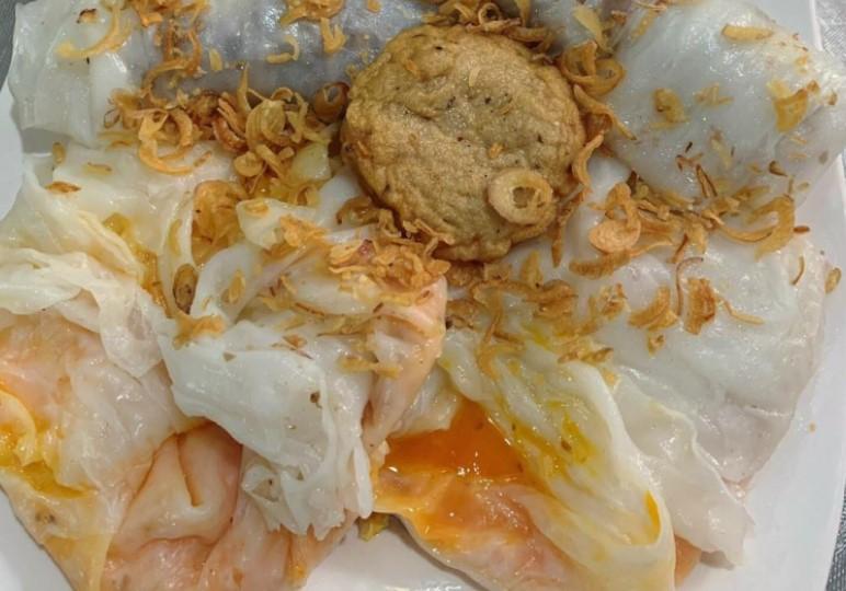 Bánh cuốn ăn sáng