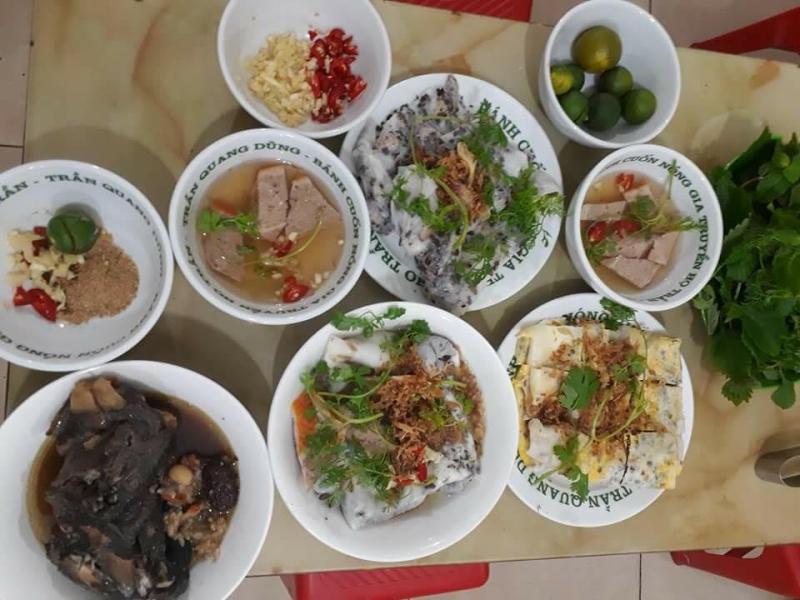 Bánh cuốn gia truyền họ Trần