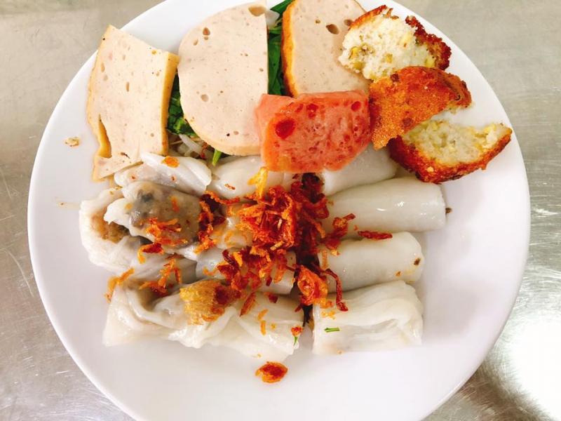 Bánh Cuốn Nóng Dĩnh Râu