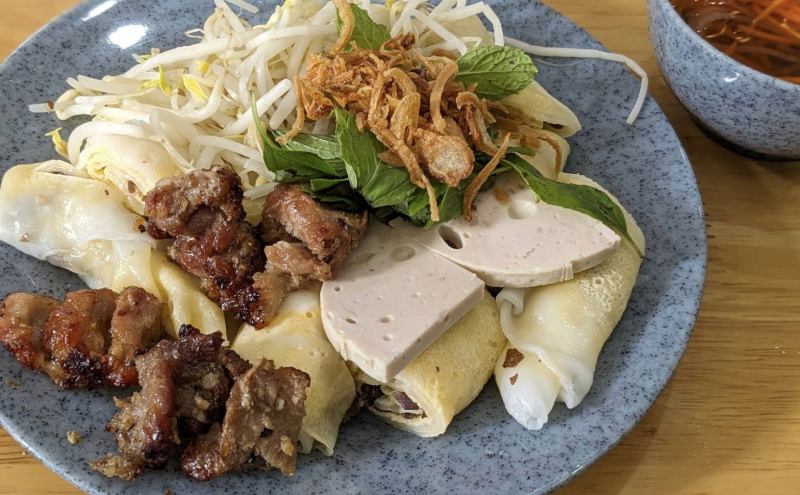 Bánh cuốn nóng Phúc Tâm