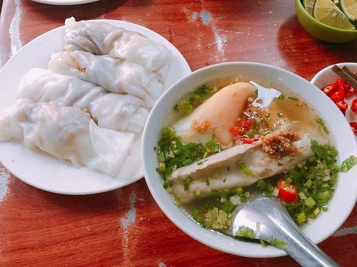 Bánh cuốn trứng thịt