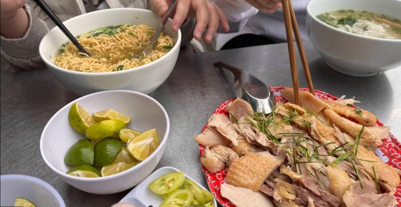 Bánh Đa Gà 15 Trần Phú
