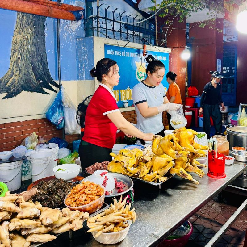 Bánh đa gà Cô Thu