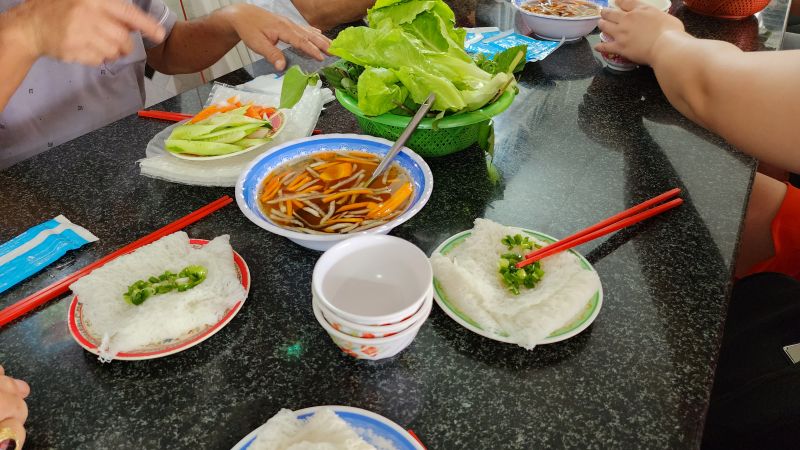 Bánh Hỏi Hiếu