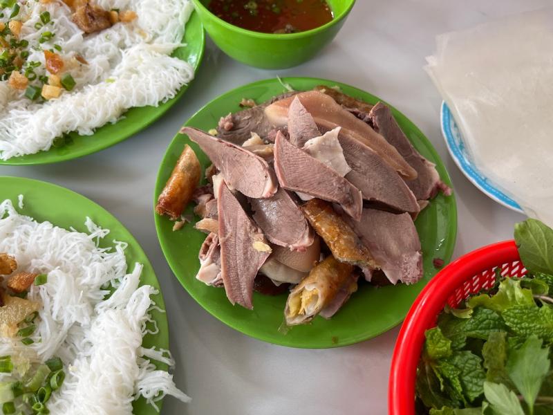 Bánh hỏi lòng heo Thuỷ Tiên