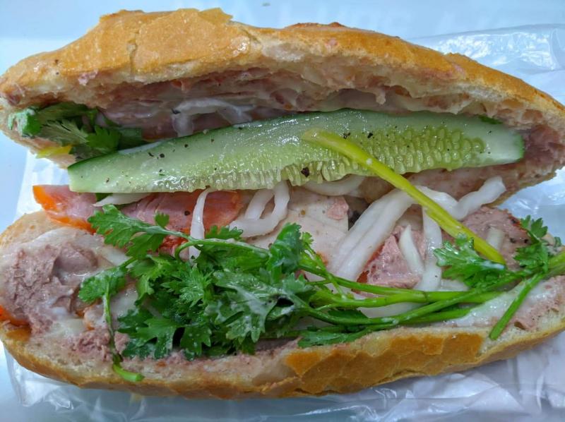 Bánh Mì 3 cô