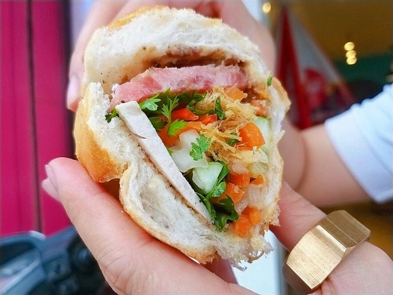 Bánh Mì & Cơm Plus