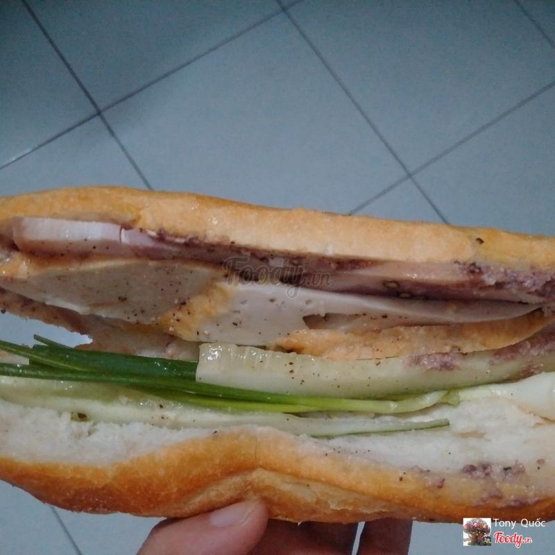 Bánh Mì Bà Lan