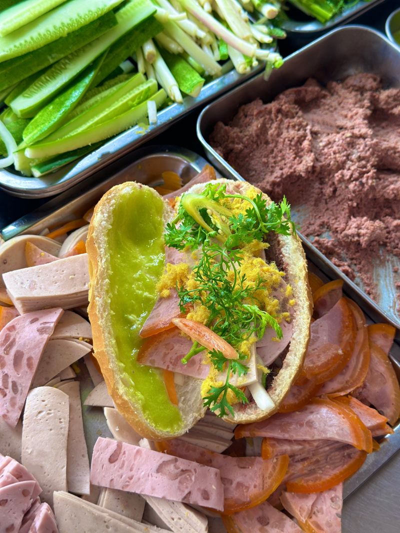 Bánh mì Bơ Cốm Cần Thơ