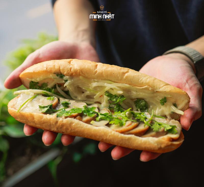 Bánh Mì Bò Phô Mai - Bánh Mì Minh Nhật