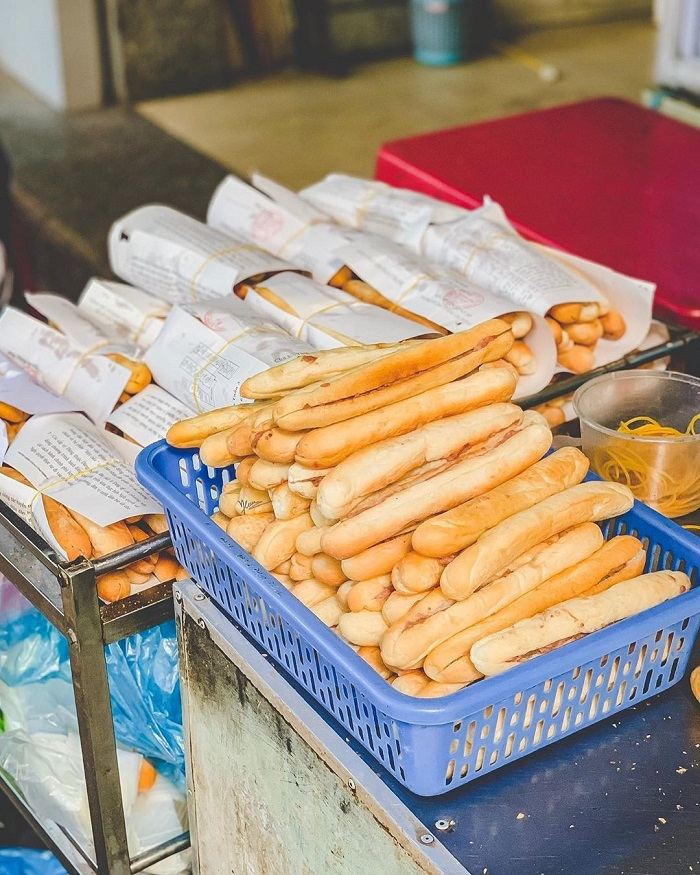 Bánh mì cay Hải Phòng