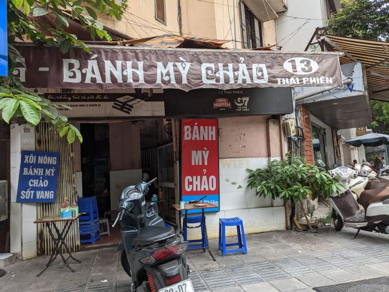 Bánh Mì Chảo Thái Phiên