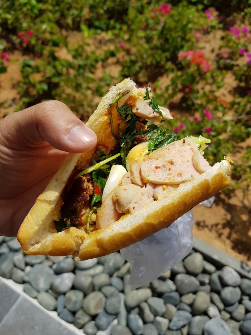 Bánh Mì Cô Son