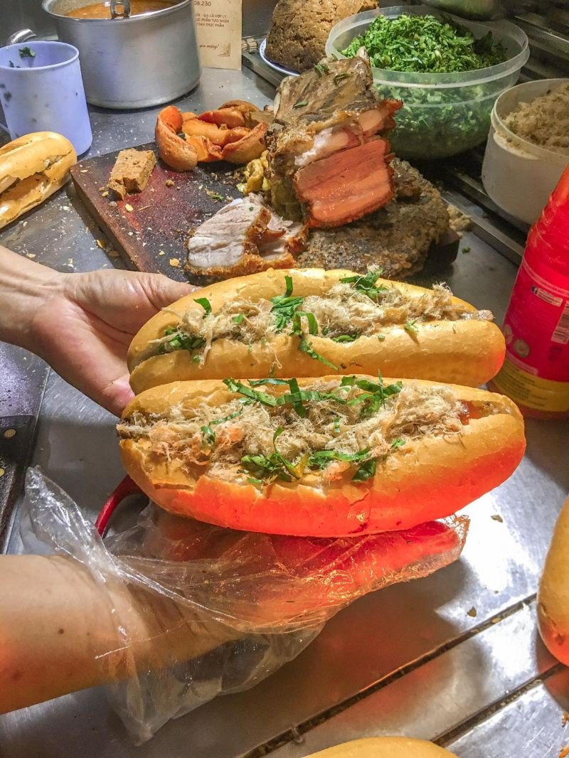 Bánh Mì Dì Quy