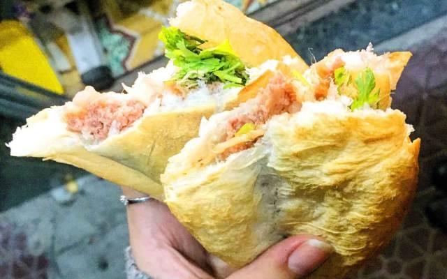 Bánh mì giá miến ruốc