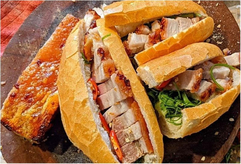 Bánh Mì Heo Quay Tuyền Ký