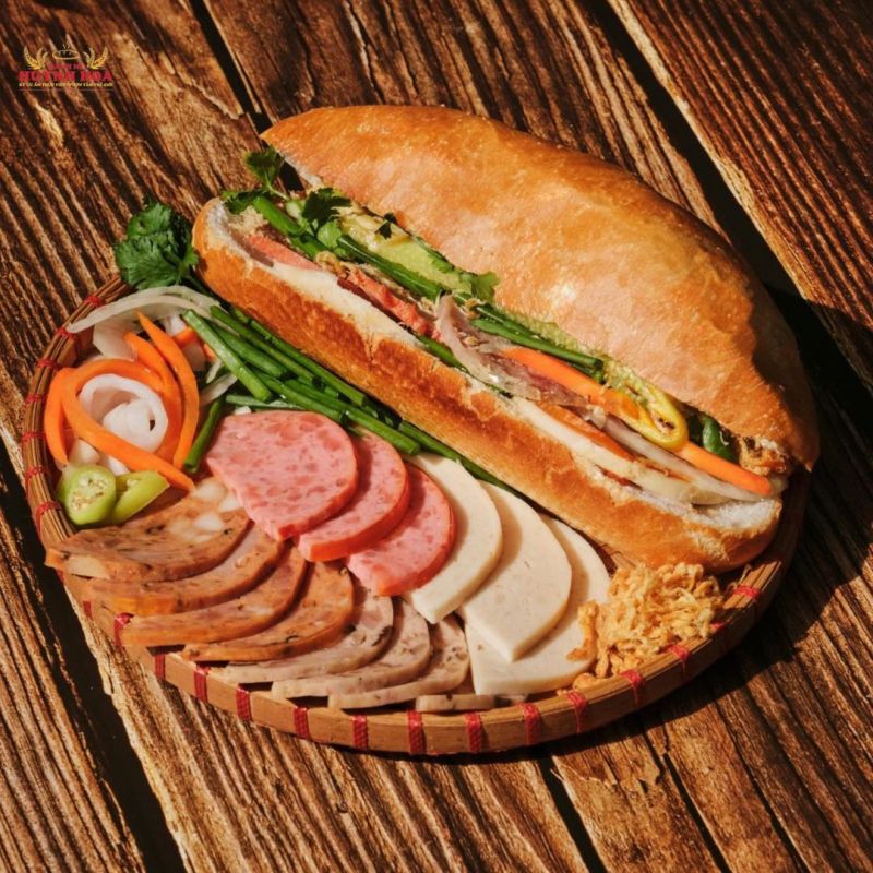 Bánh mì Huỳnh Hoa