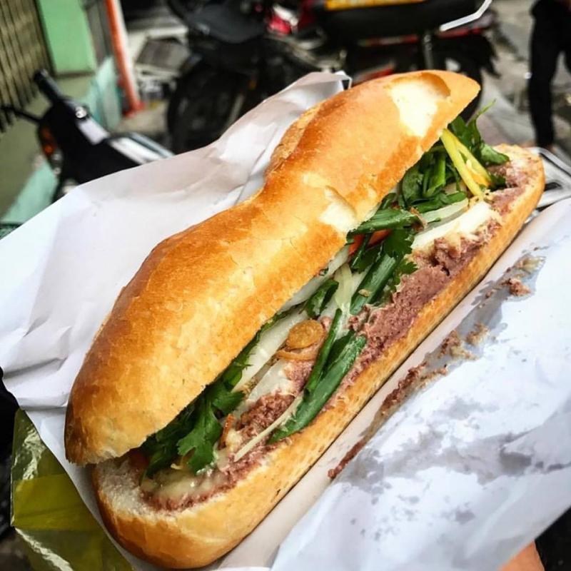 Bánh Mì Huynh Hoa