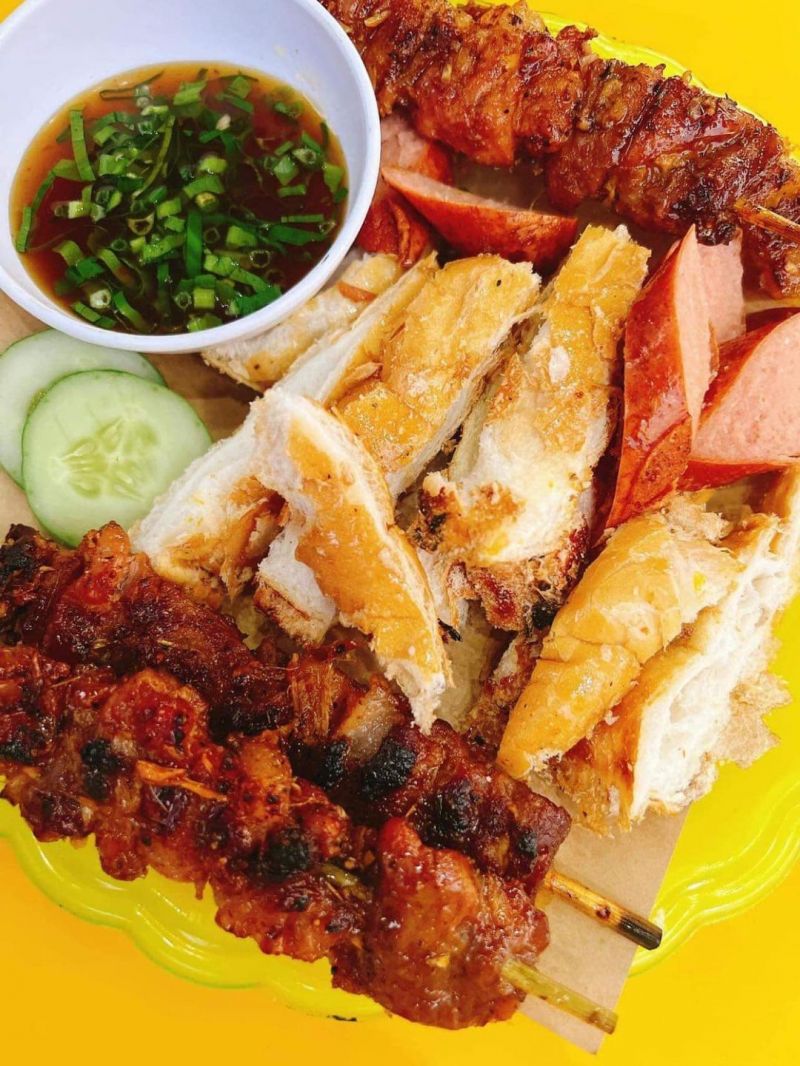 Bánh mì nướng Bà Giáo