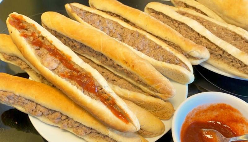 Bánh Mì Pate Cột Đèn Hải Phòng