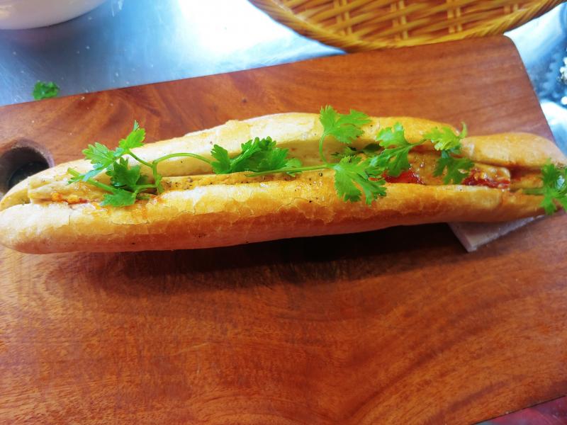 Bánh Mì Que Cậu Ba