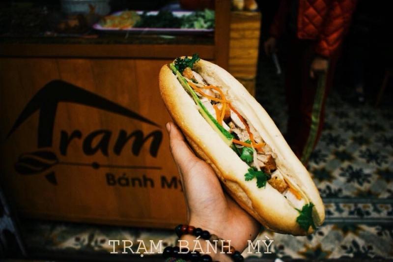 Bánh mì Trạm