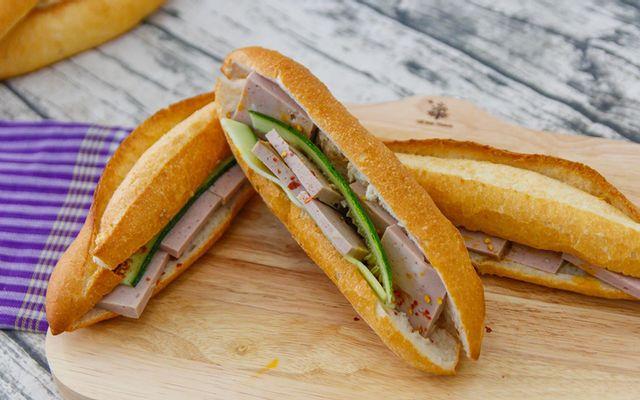 Top 12 Địa chỉ ăn bánh mì ngon nhất tại Đà Nẵng - Toplist.vn