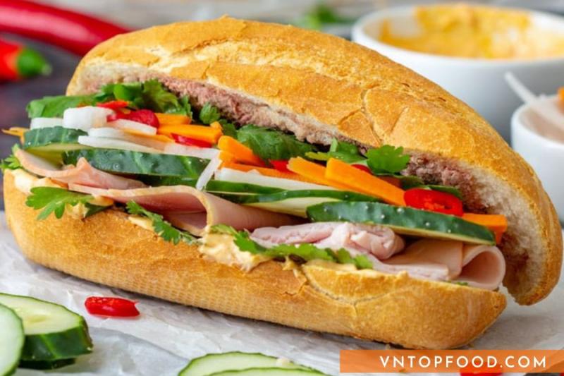 Bánh mì bì tại hẻm 150 Nguyễn Trãi Q1