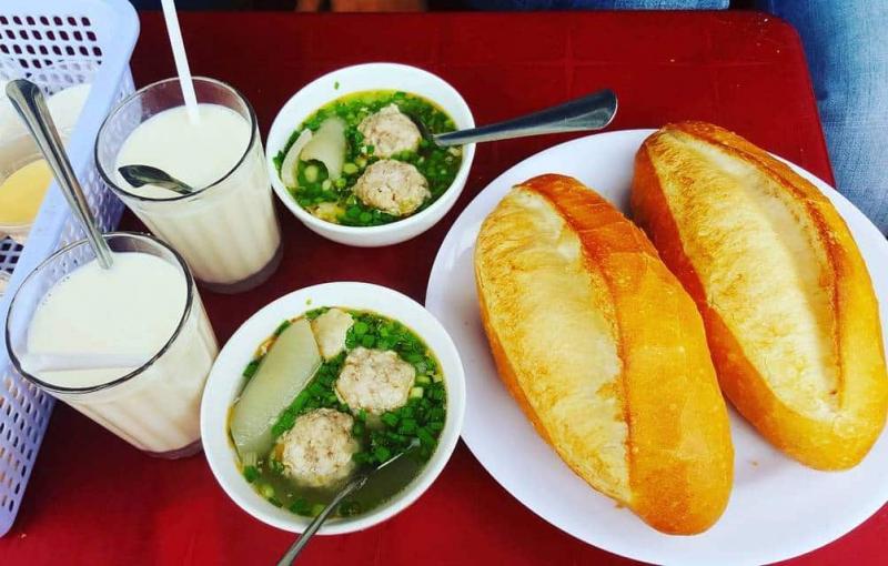 Bánh Mì Xíu Mại Hoàng Diệu