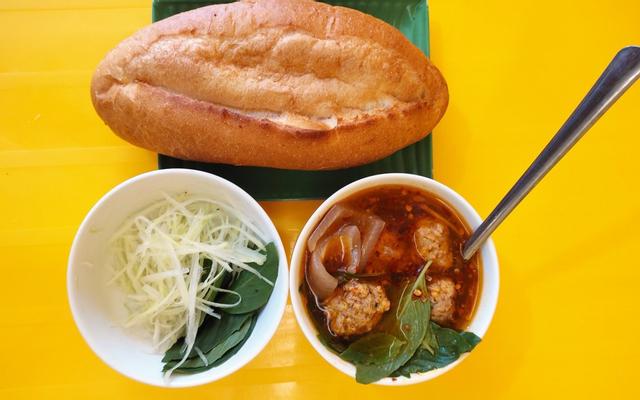 Bánh mì xíu mại 79 Đà Lạt - Thành Thái