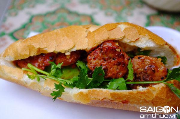 Bánh mì xíu mại khô Hẻm 358 Nguyễn Thị Minh Khai, Quận 3