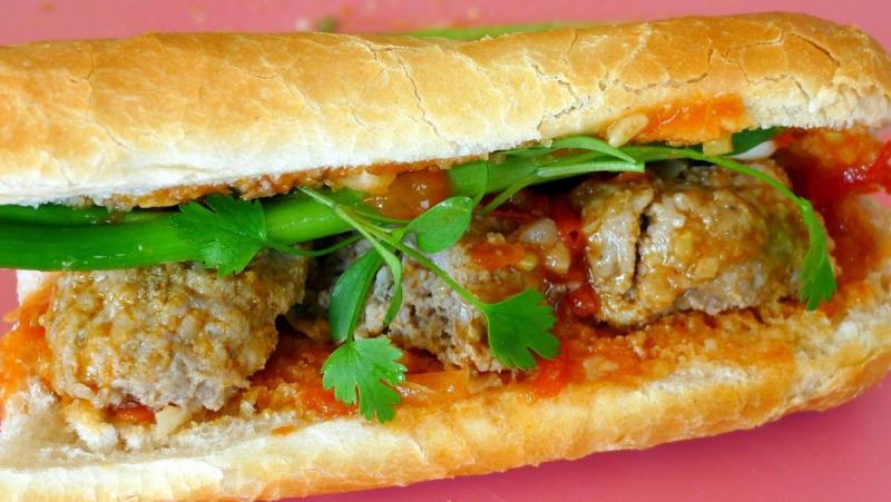 Bánh mì xíu mại khô