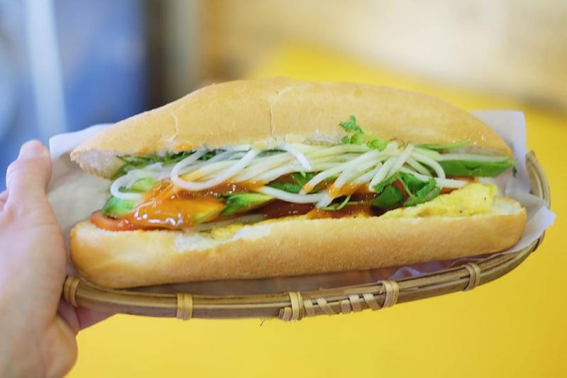 Quán bánh mì ngon nhất quận Ba Đình, Hà Nội