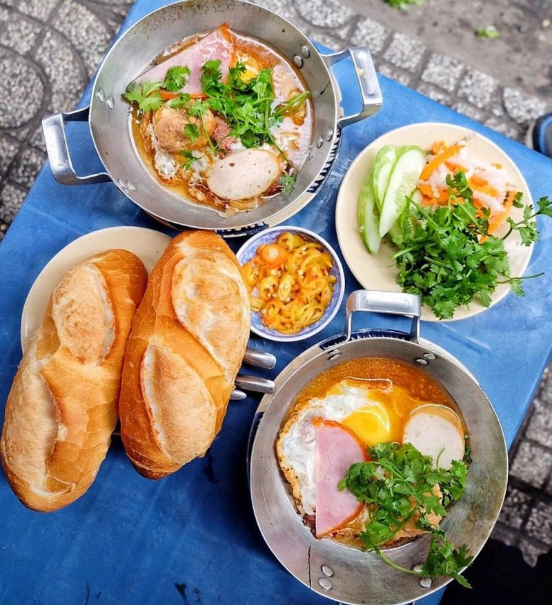 Bánh mỳ Bảy Quán